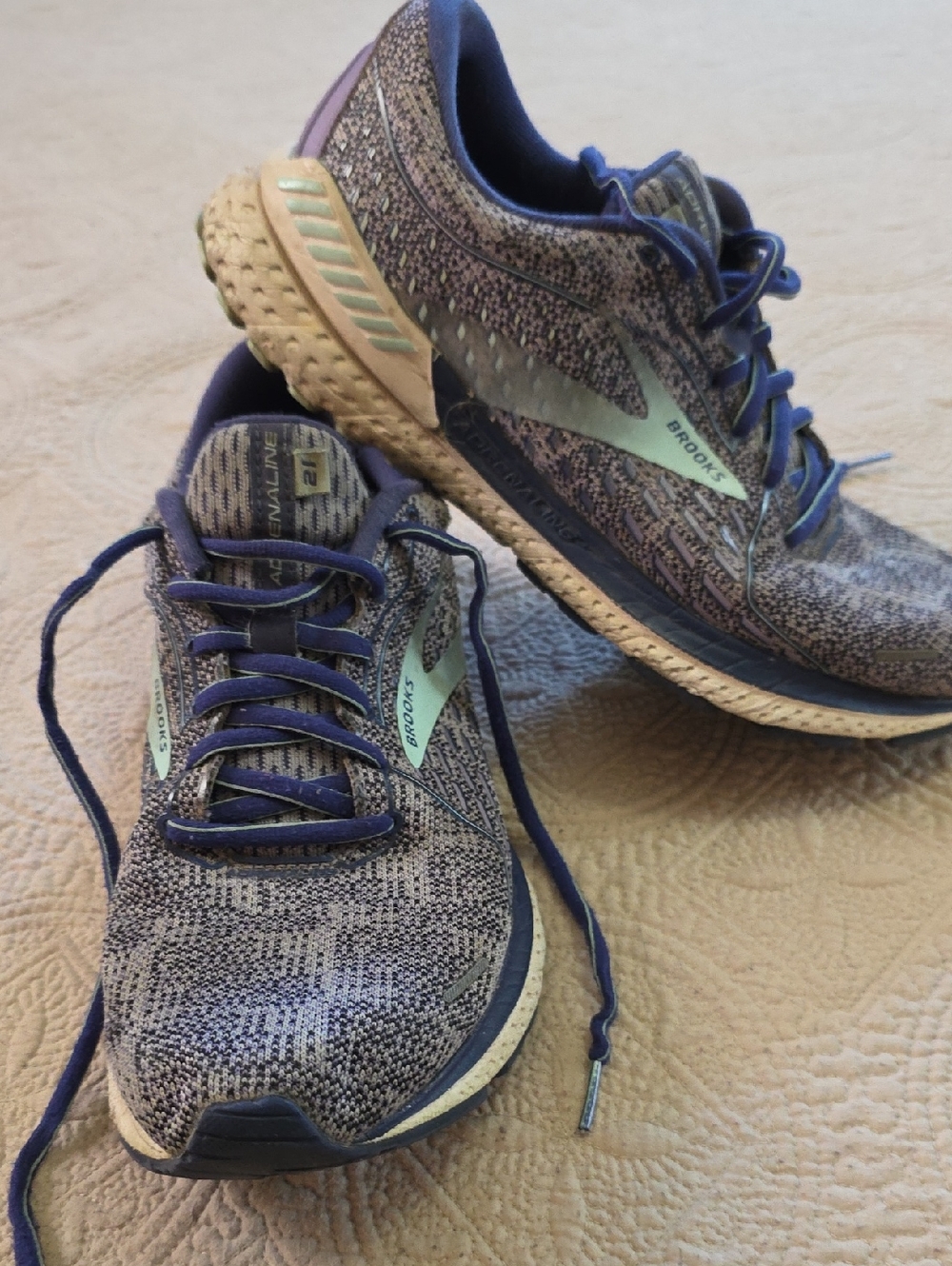Brooks Purple Knit Running Shoes with Teal Accents
